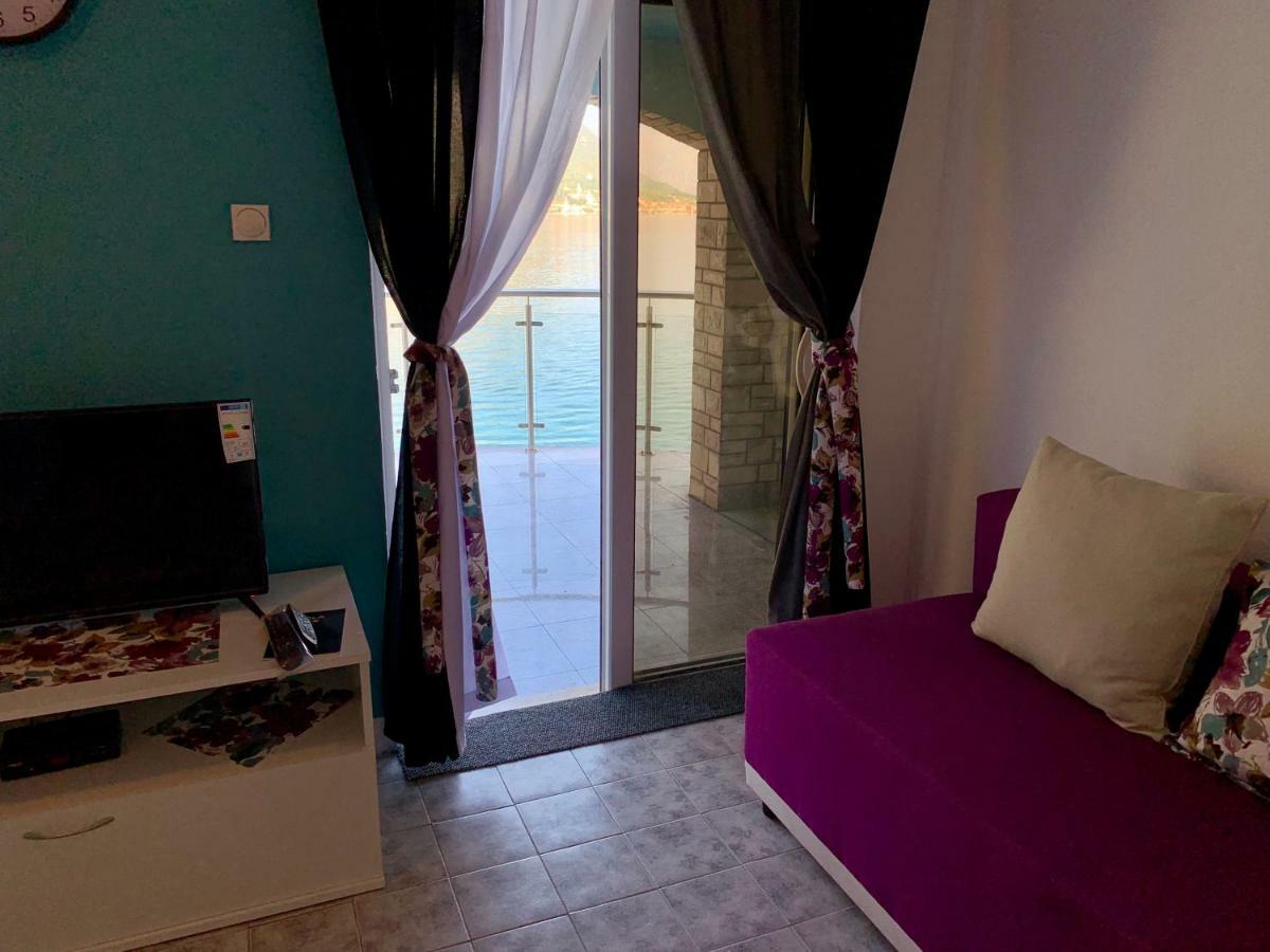 Apartmani Maxim โกตอร์ ภายนอก รูปภาพ
