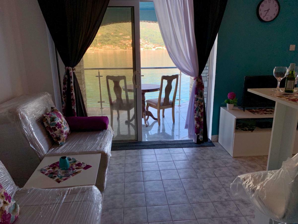 Apartmani Maxim โกตอร์ ภายนอก รูปภาพ
